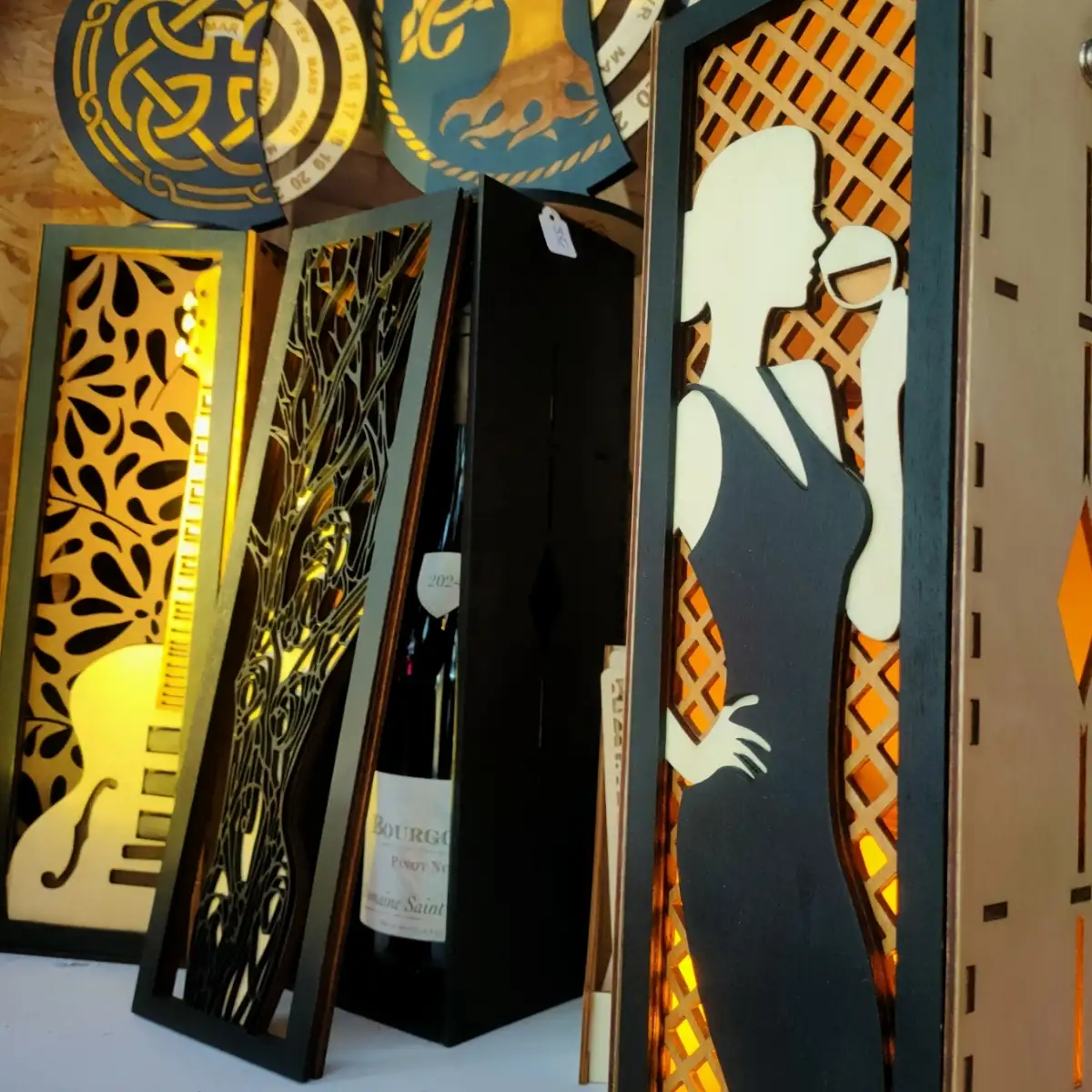 Coffret à vin en bois – Couvercle décoratif multicouche - JBPA Créations